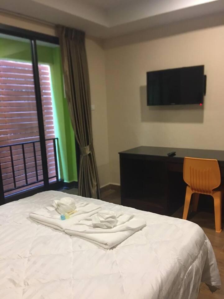 Smyrna Apartment